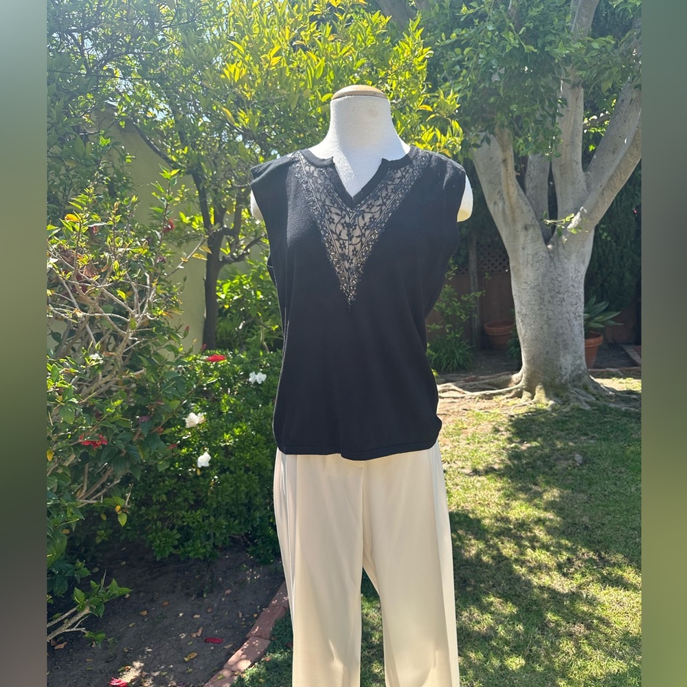Bought in Paris! No damage 70% Viscose 30% Nylon